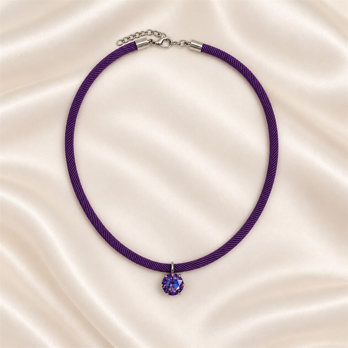 Colar Cordão Roxo com Pingente Ponto de Luz Roxo
