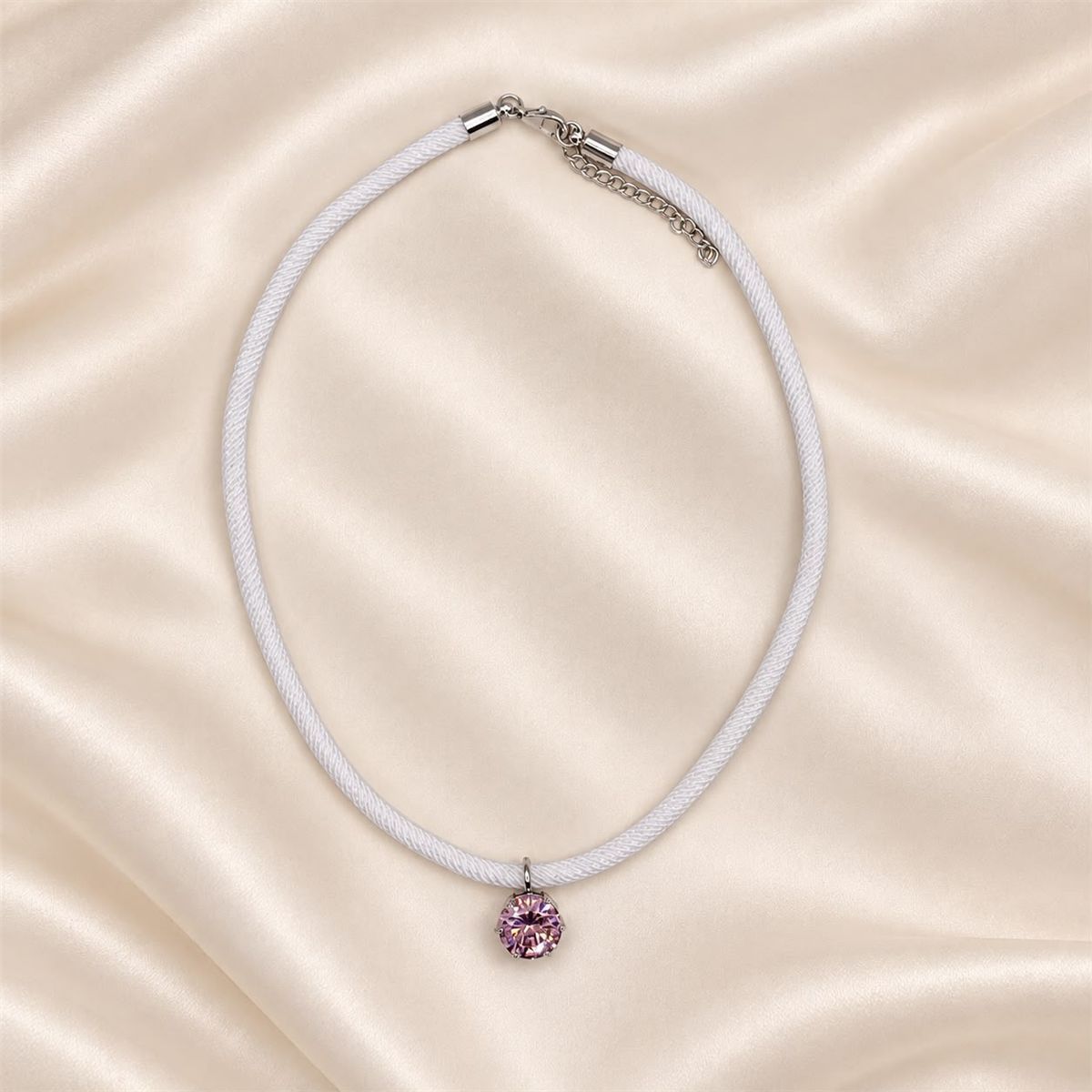 Colar Cordão Branco com Pingente Ponto de Luz Rosa